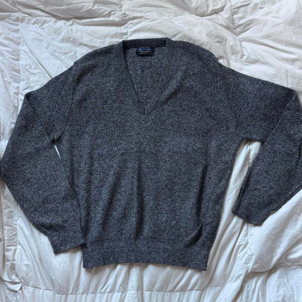 Vintage jantzen gray v neck sweater XL pullover lightweight casual preppy USA